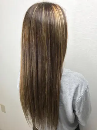 ロング カラー 白髪ぼかし、髪質改善 富田隼仁のヘアスタイル