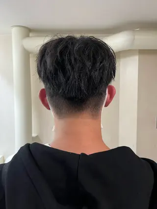 ショート パーマ メンズ 逢坂 智也のヘアスタイル