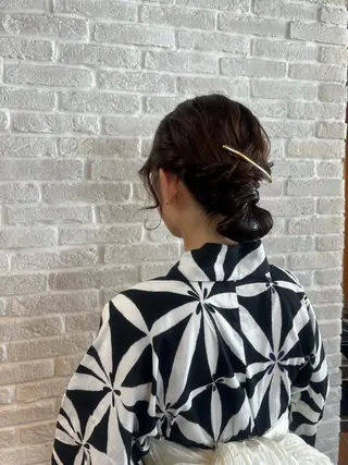 ロング ヘアアレンジ Topstylist YUKIのヘアスタイル