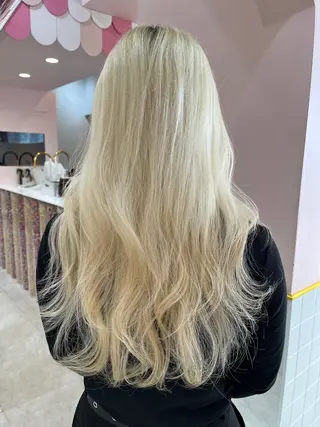 ミディアム カラー ☘️ブリーチ/ハイト ーン/レイヤー/のヘアスタイル