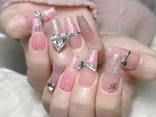 ネイル 💕リリ 🩷のネイルデザイン