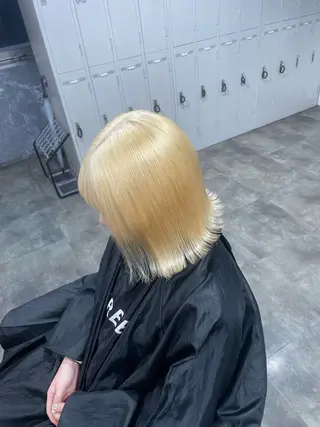ショート カラー ハイトーン 横浜💞ミオのヘアスタイル