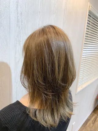 ミディアム カラー ヘアアレンジ HUENEST アカデミーサロンのヘアスタイル