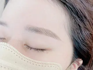 アイブロウ eyehbe YURIKAのマツエク・マツパデザイン