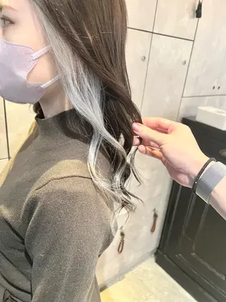 セミロング カラー 🌈インナーカラー ‘ショウマ’🌈のヘアスタイル
