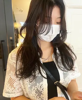ロング カラー パーマ ヘアアレンジ メンズ キッズ ネイル マツエク・マツパ アイブロウ ウルフレイヤーカット /チヒロのヘアスタイル
