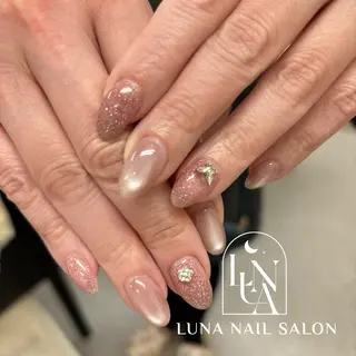 ネイル LUNA Nail salon💕のネイルデザイン