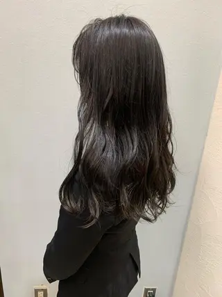 セミロング カラー 片岡 由依のヘアスタイル