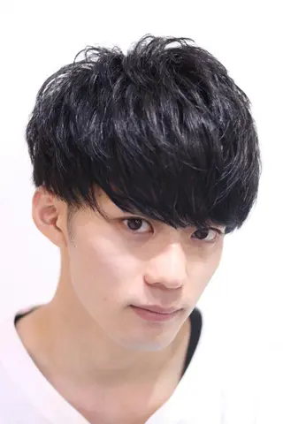メンズ メンズパーマヒロ トのヘアスタイル