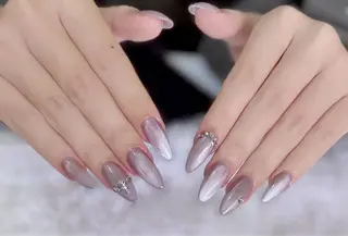 ネイル AKIKO ネイルサロンのネイルデザイン