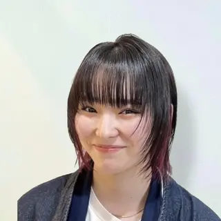 ショート ハッシュ・ウルフ🐺 小顔レイヤー松山直史のヘアスタイル