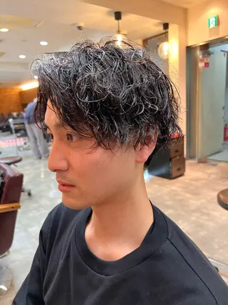 パーマ メンズ 透明感・艶感 小坂隼斗のヘアスタイル