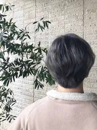 ショート カラー 宮崎 睦のヘアスタイル