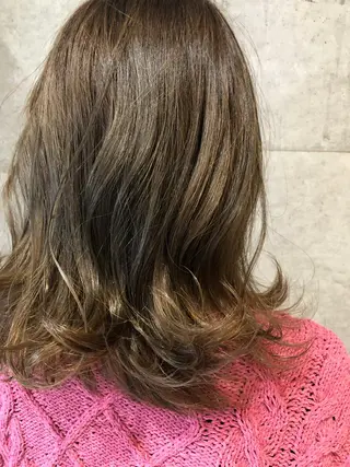 カラー 日野 めぐみのヘアスタイル