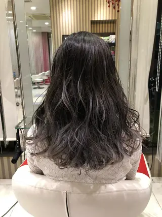 ミディアム カラー ヘアアレンジ 大塚 貴之のヘアスタイル