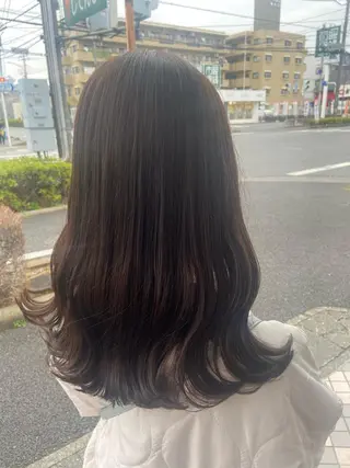 ミディアム カラー ハラダ ヒナミのヘアスタイル