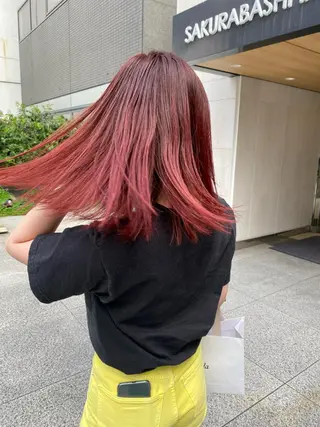 ミディアム デザインカラー/ボブ ブリーチカラー/ユリのヘアスタイル