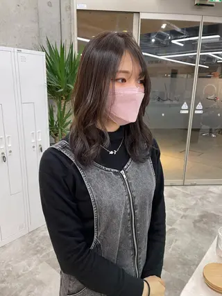 ミディアム 福山 晴香のヘアスタイル