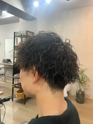 ショート パーマ メンズ 猪股 唯菜のヘアスタイル