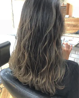 ロング カラー 橋本 敬介のヘアスタイル
