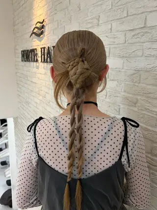 ヘアアレンジ みなみ/レイヤー/ 透明感カラー/顔周りのヘアスタイル