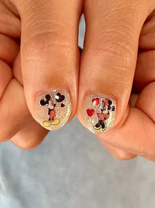 ネイル tsumeya ゆるかわ手描きネイルのネイルデザイン