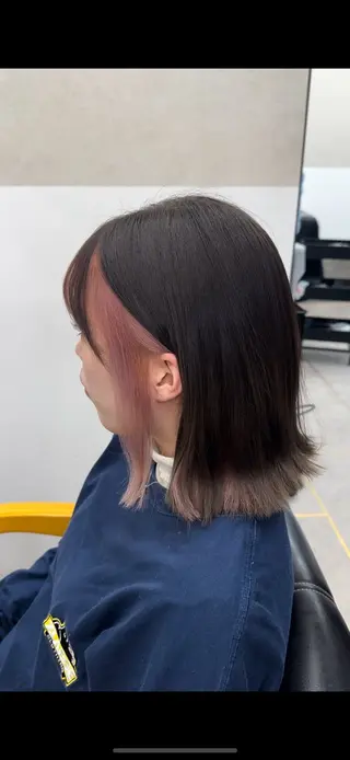 カラー lafit YURITOのヘアスタイル