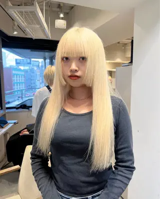 セミロング デザイン🥇複雑履歴 ハイトーン特化のヘアスタイル