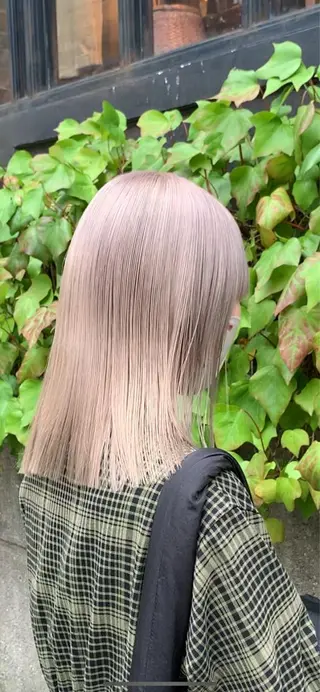 ミディアム カラー れい🫧 ハイトーン特化のヘアスタイル