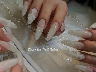ネイル One Plus Nail Salonのネイルデザイン
