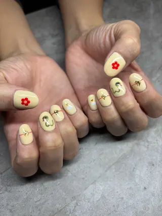ネイル IROHA NAIL 真結子のネイルデザイン