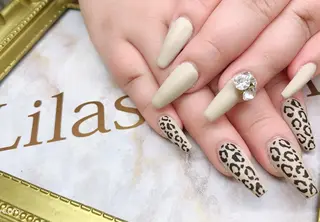 ネイル Lilas Nailのネイルデザイン