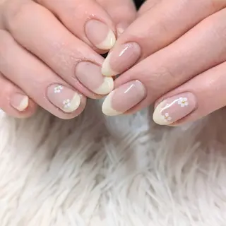 ネイル 會田 瑠衣のネイルデザイン