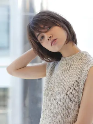 ミディアム 松島 涼花のヘアスタイル