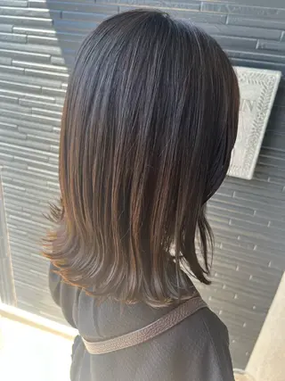 ミディアム 井上 美春のヘアスタイル