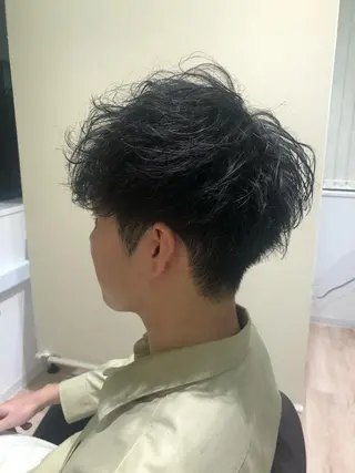 ショート カラー パーマ メンズ 関西センターパート メンズモデル募集のヘアスタイル
