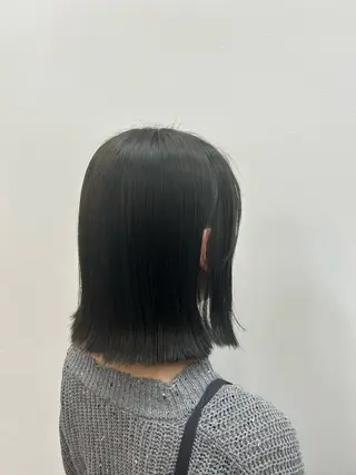 ミディアム 東山 紗月のヘアスタイル