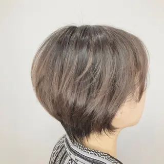 ショート カラー 上田 篤史のヘアスタイル