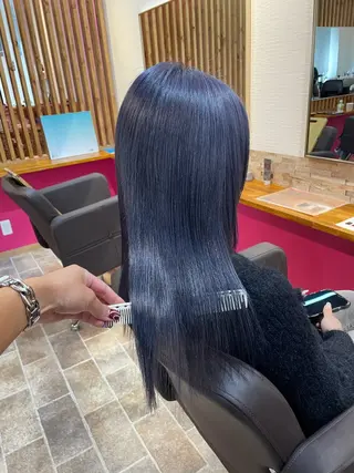 ロング カラー YUI/ ブリーチカラー🌷のヘアスタイル
