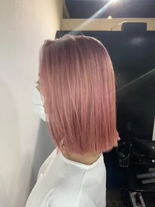 ショート カラー ミルクティーベージュ ブリーチ 店長 清水のヘアスタイル