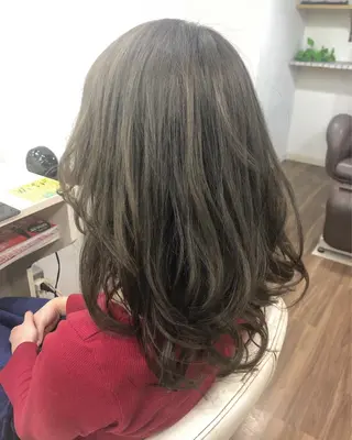 セミロング カラー GROSS所属・正木 彩音のヘアスタイル