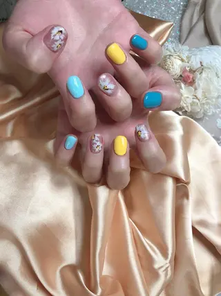 ミディアム ネイル Reonail 💕Kana💕のネイルデザイン