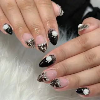 ネイル LAVISH nanamiのネイルデザイン