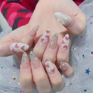 ネイル Queens 榊 まおのネイルデザイン