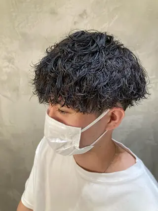 ショート パーマ メンズ 波巻きスパイラルパー マ/シャドウパーマ駿のヘアスタイル