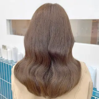 ロング 新田 琴美/ レイヤー/透明感のヘアスタイル