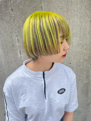 ショート カラー 小野江 祐李のヘアスタイル