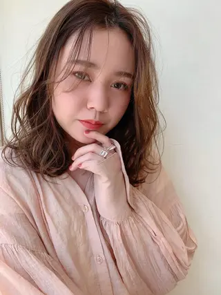 セミロング カラー 立川 奈那子のヘアスタイル