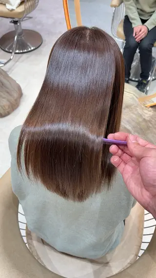 セミロング カラー 縮毛矯正✨🫧 レイヤー川村利幸のヘアスタイル