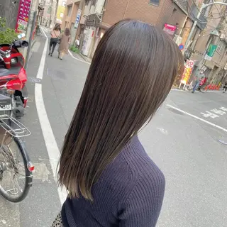 セミロング カラー 髪質改善特化 安東駿介のヘアスタイル